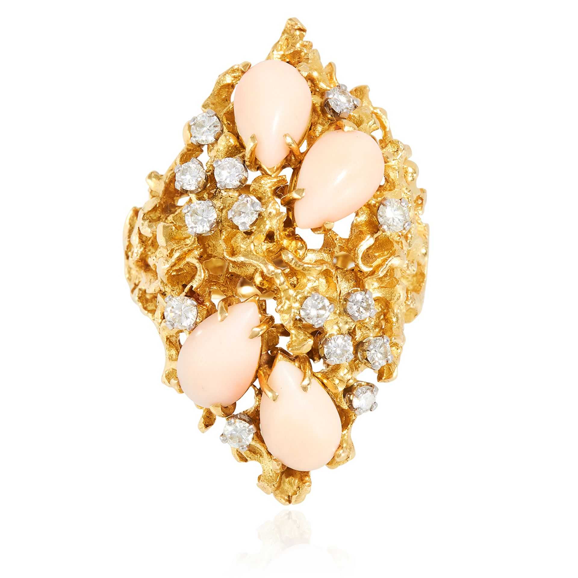 A CORAL AND DIAMOND DRESS RING in yellow gold, in abstract design, set with cabochon coral and round