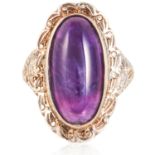 AN AMETHYST DRESS RING in sterling silver, set with a cabochon amethyst, stamped silver, size M / 6,