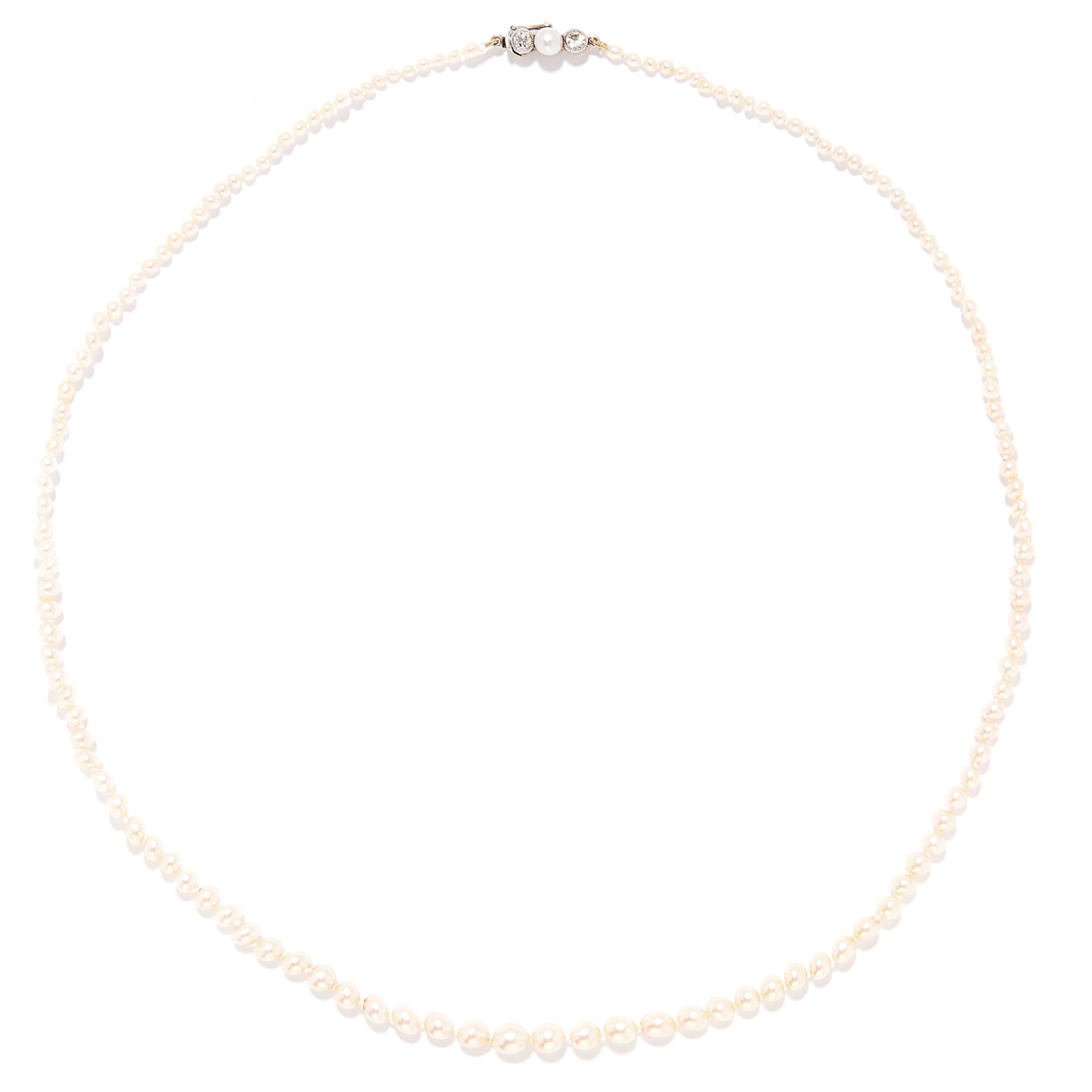 PEARL AND DIAMOND BEAD NECKLACE in yellow gold, set with a single strand of pearls ranging from 2.