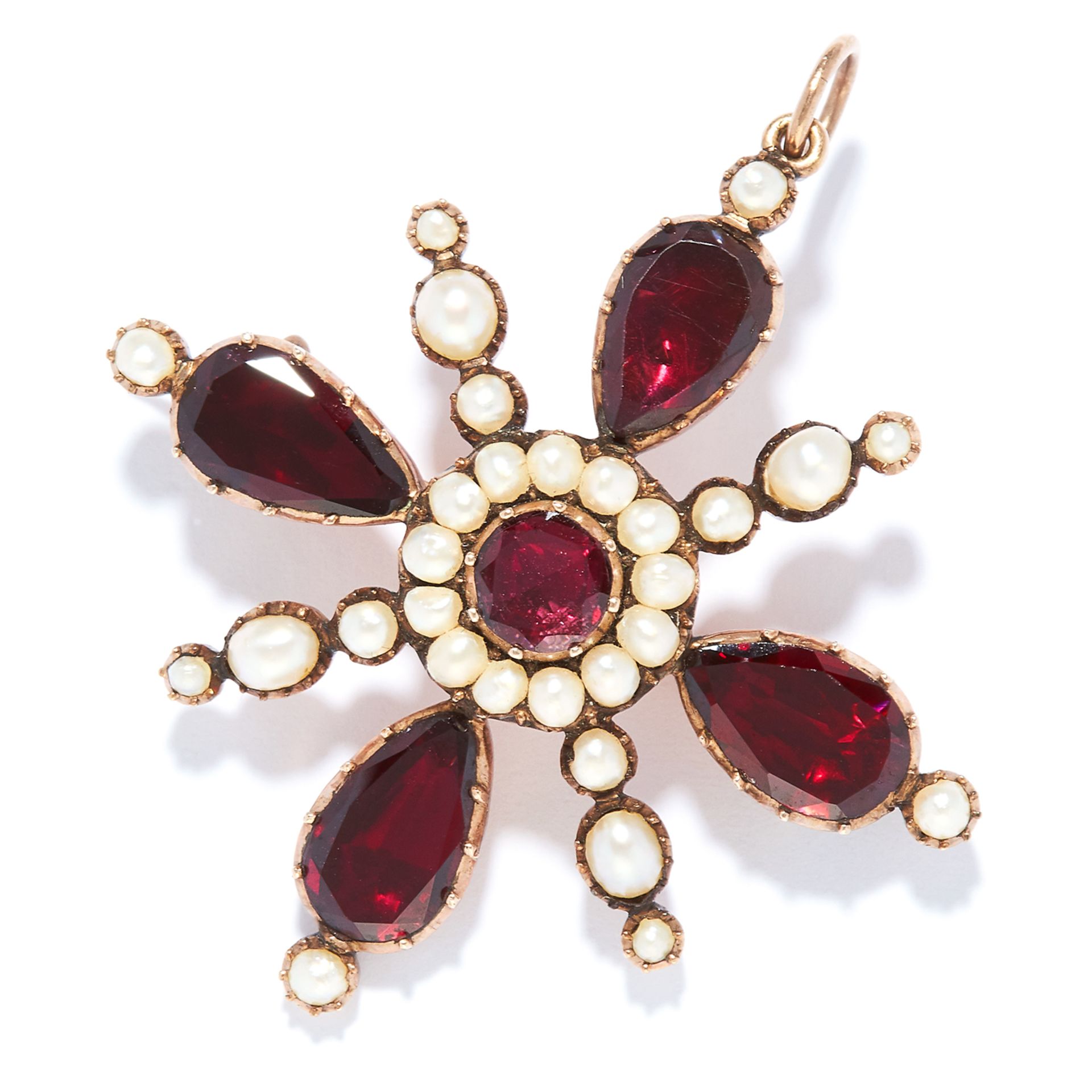 ANTIQUE GARNET AND PEARL PENDANT / BROOCH in yellow gold, set with round and pear cut garnets and