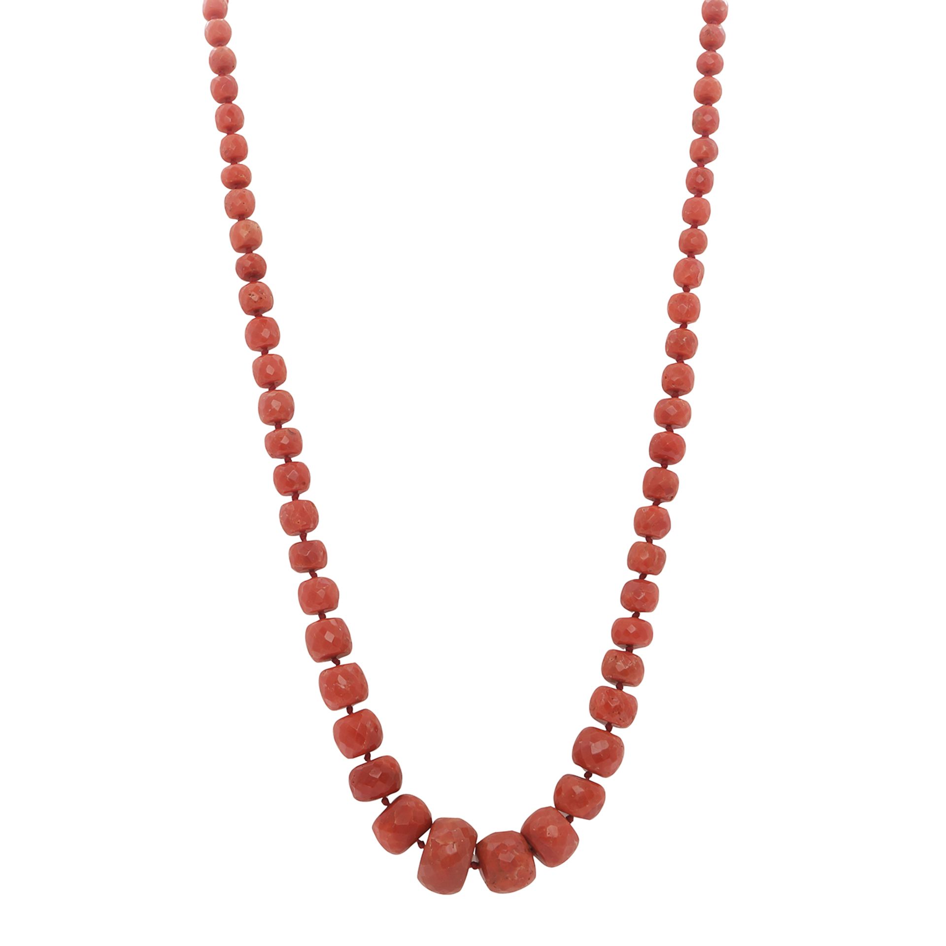 AN ANTIQUE CORAL BEAD NECKLACE comprising a single row of faceted coral beads up to 20.8mm in