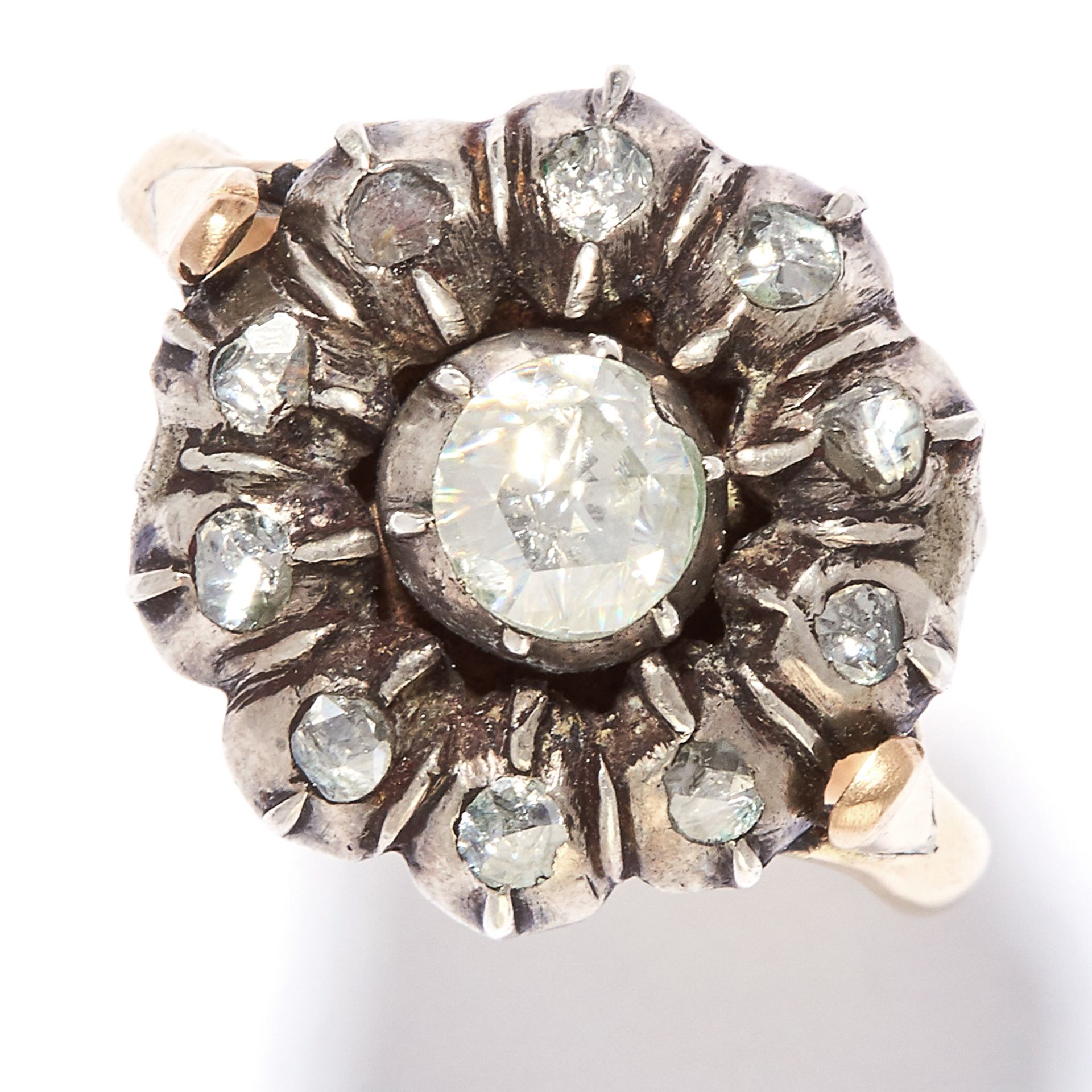 ANTIQUE DIAMOND CLUSTER RING, 19TH CENTURY in high carat yellow gold and silver, set with a