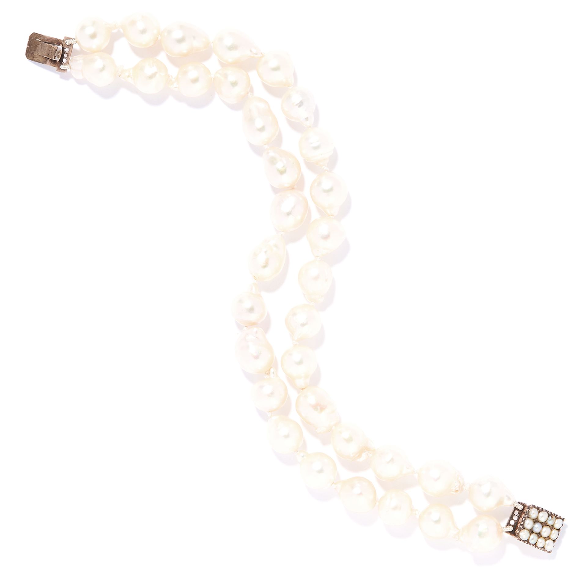 ANTIQUE TWO STRAND PEARL BEAD BRACELET in yellow gold, comprising of two rows of baroque pearls on a