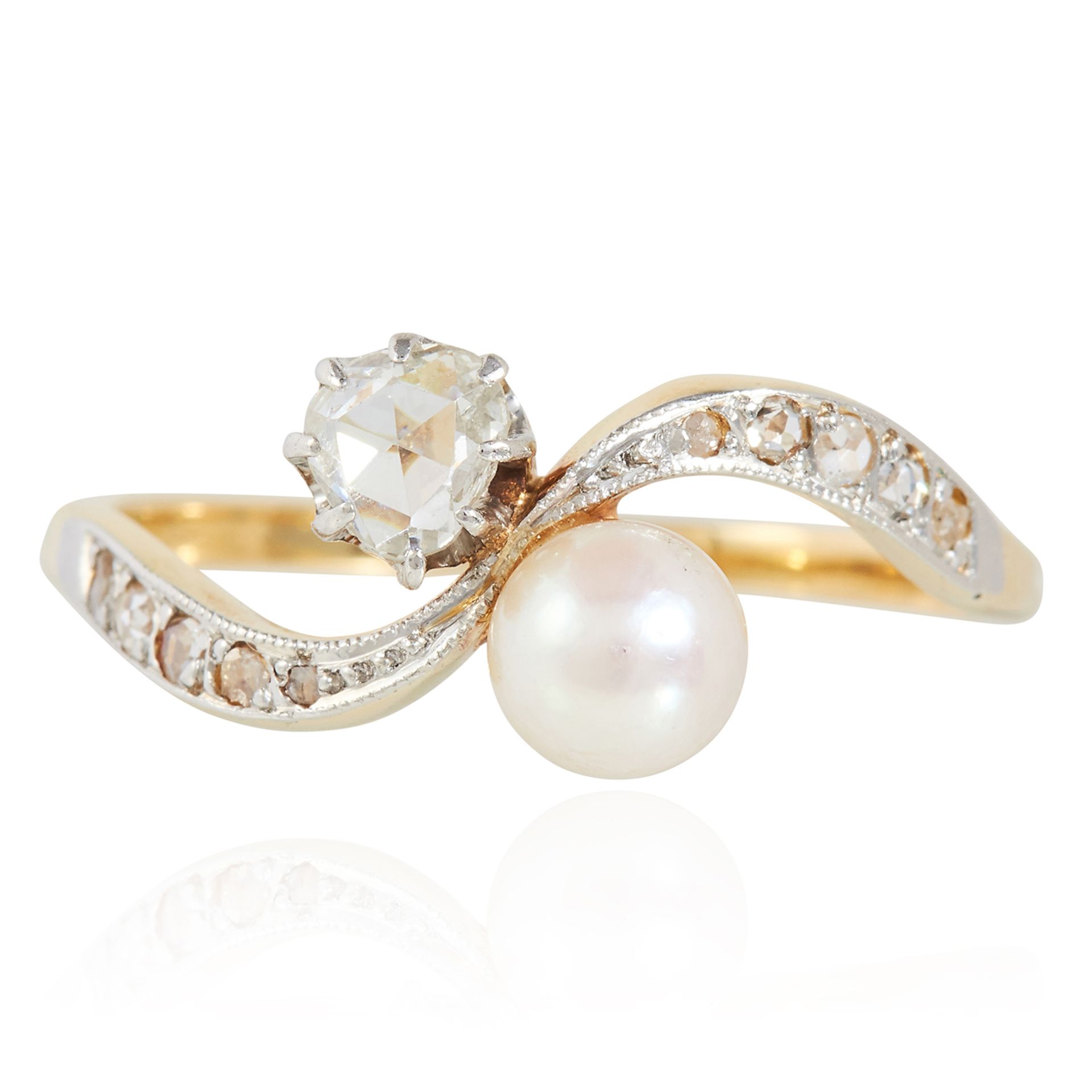 AN ANTIQUE PEARL AND DIAMOND TOI ET MOI RING in high carat yellow gold, set with juxtaposed pearl