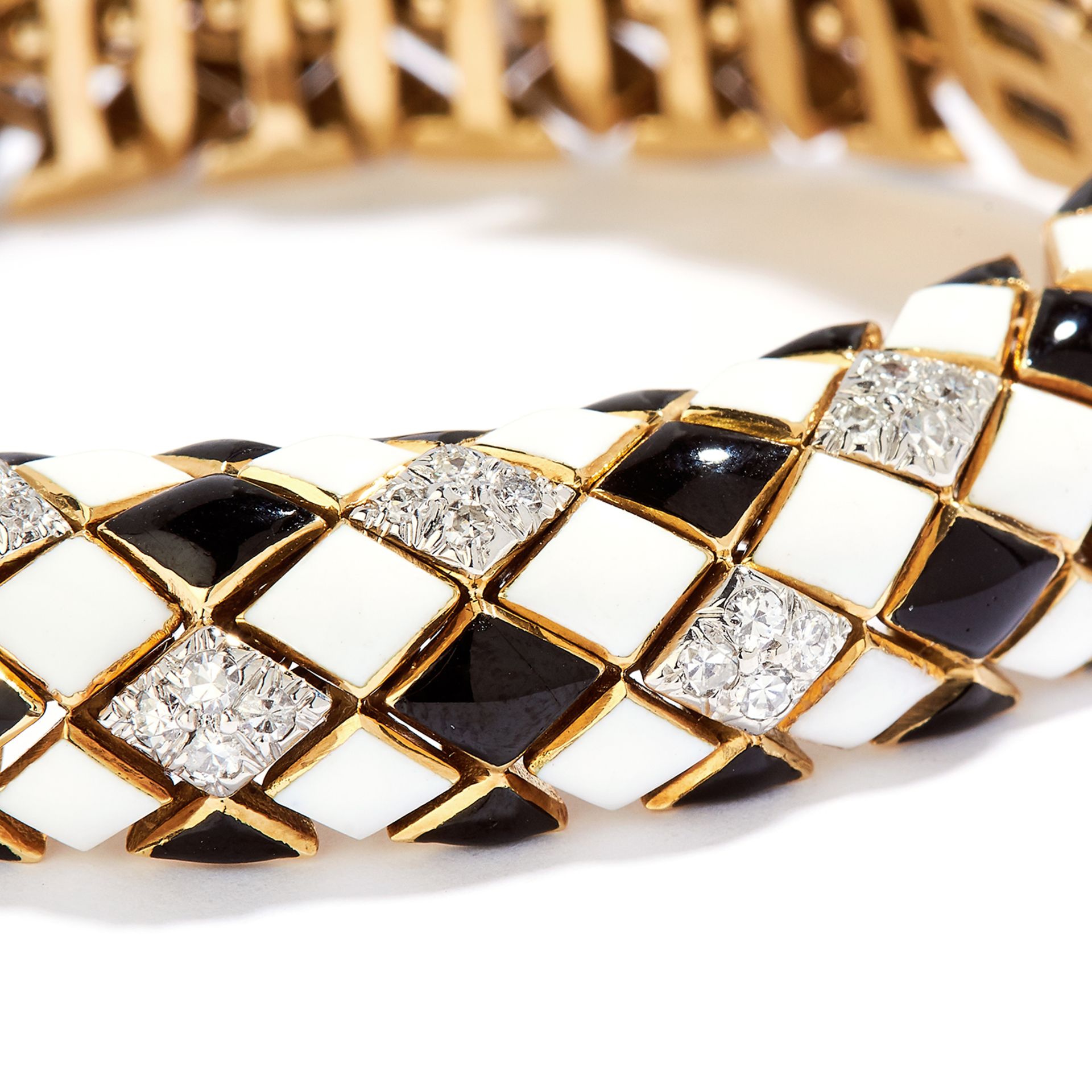 DIAMOND AND ENAMEL BRACELET, DAVID WEBB in 18ct yellow gold, the articulated bracelet is set with - Bild 2 aus 2