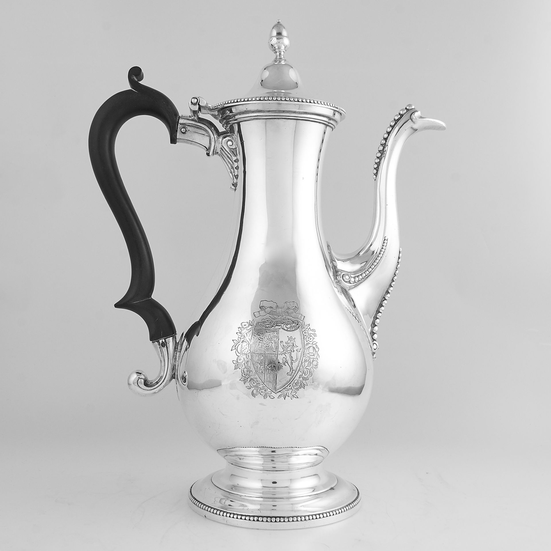 ANTIQUE GEORGE III STERLING SILVER COFFEE POT, HESTER BATEMAN 1778 the baluster body on a