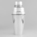 ANTIQUE GEORGE V STERLING SILVER COCKTAIL SHAKER, VINERS LTD LONDON 1934 the tapering body plain