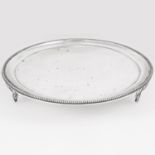 ANTIQUE SPANISH SILVER SALVER / TRAY, CIRCA 1780 of circular form with raised beaded border, on a