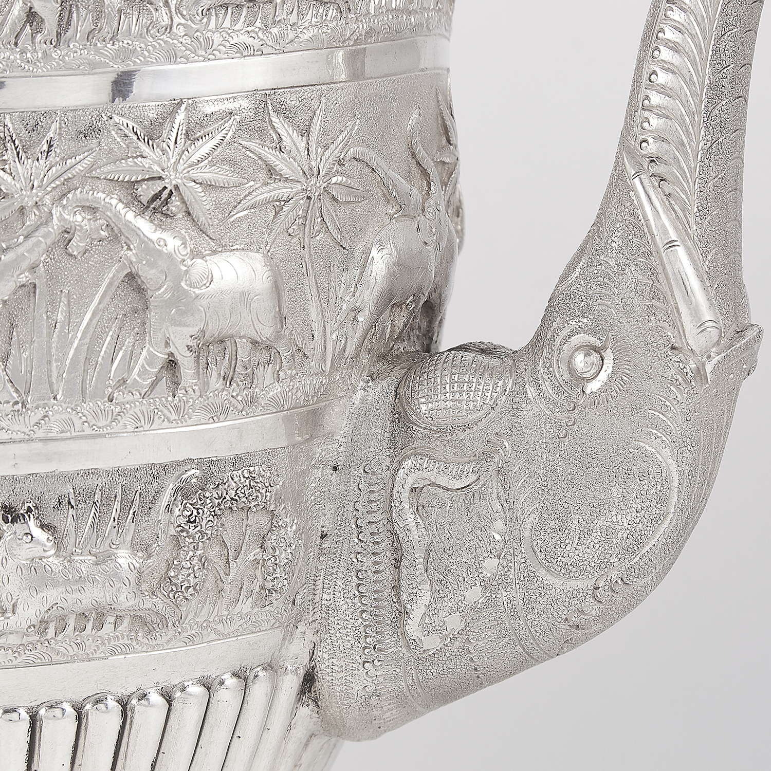 ANTIQUE COLONIAL INDIAN SILVER COFFEE POT, CIRCA 1890 the tapering half fluted body with bands of - Image 3 of 5