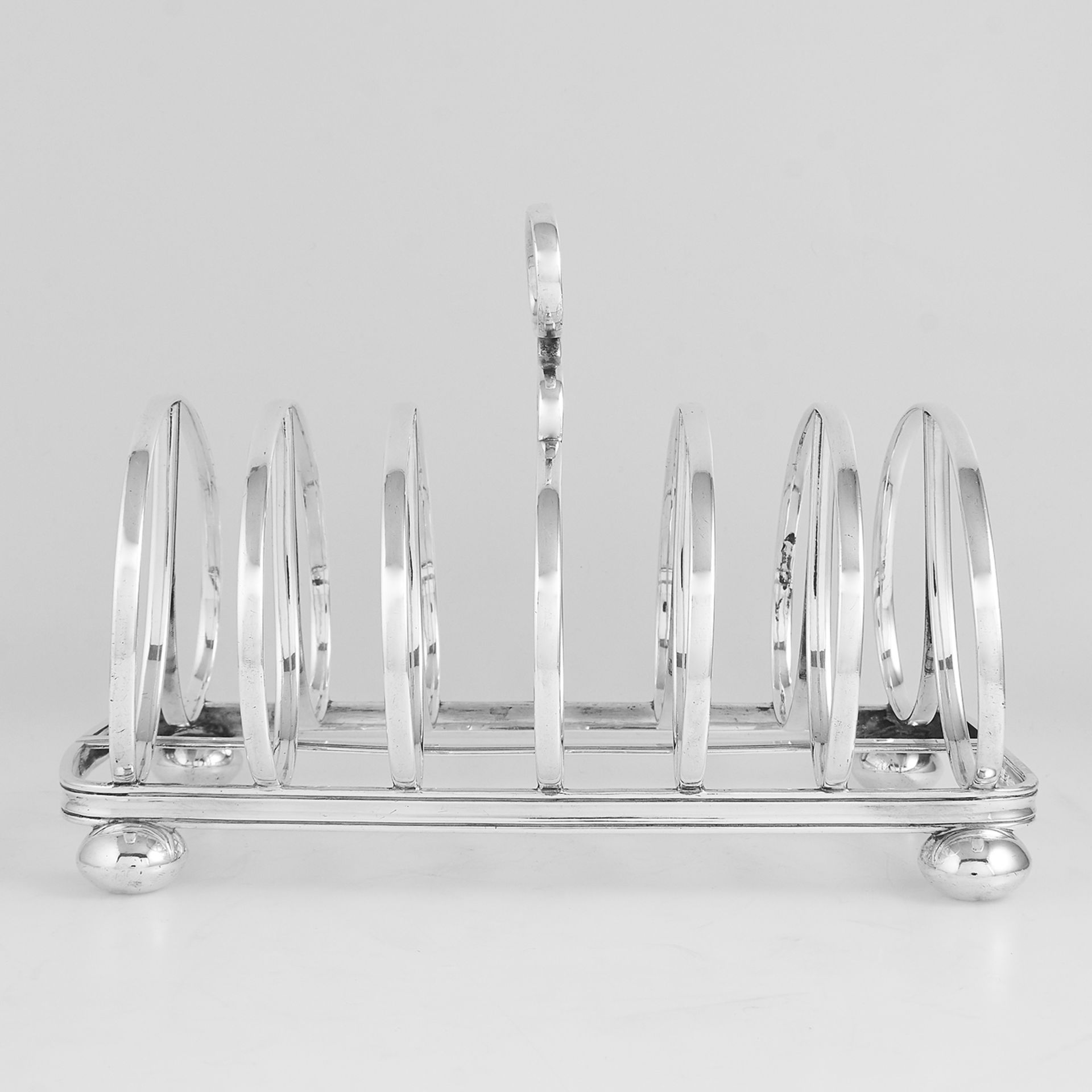 ANTIQUE GEORGE IV STERLING SILVER TOAST RACK, JOHN MCKAY, EDINBURGH 1825 formed of seven openwork - Bild 2 aus 2