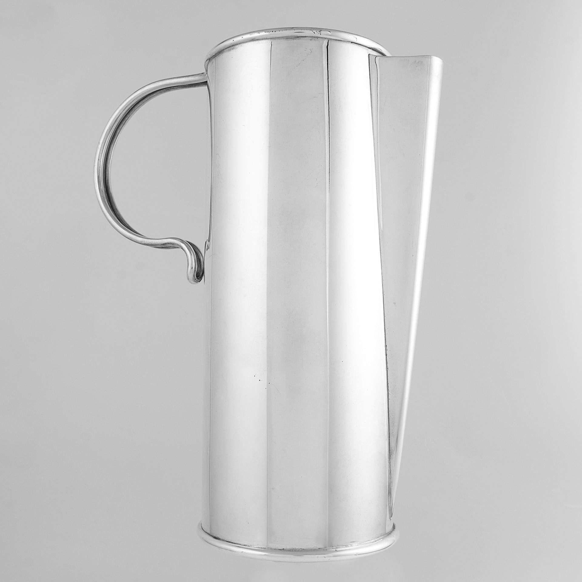 VINTAGE ITALIAN STERLING SILVER EWER / WATER JUG CIRCA 1960 of plain cylindrical form with a