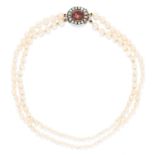 ANTIQUE GEMSET PEARL NECKLACE in yellow gold, comprising of two rows of pearl beads on a pink