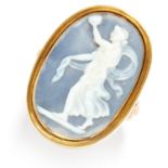 ANTIQUE CARVED CAMEO RING, 19TH CENTURY in high carat yellow gold, the oval cameo carved in detail