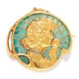 DIAMOND AND PLIQUE A JOUR ENAMEL BROOCH in high carat yellow gold, in Art Nouveau style, depicting a