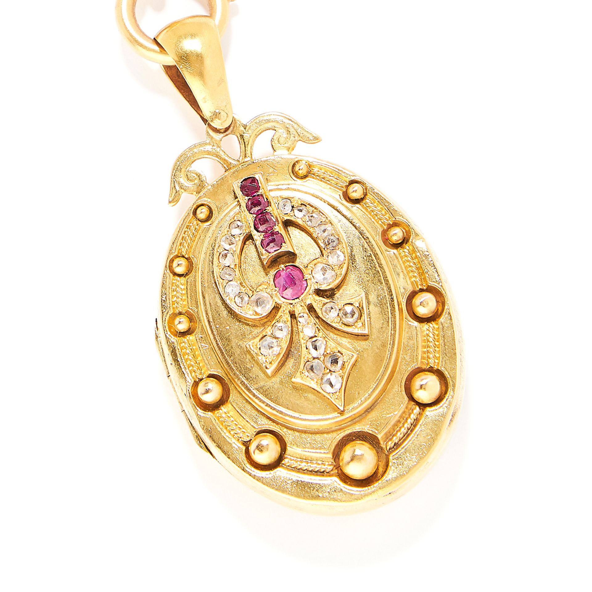 ANTIQUE RUBY AND DIAMOND LOCKET AND CHAIN in high carat yellow gold, the locket is set with rose cut - Bild 2 aus 3