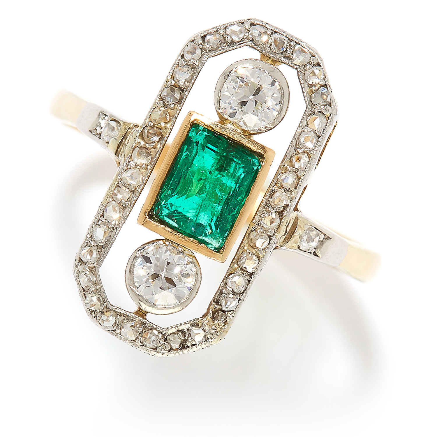 ANTIQUE EMERALD AND DIAMOND RING in yellow gold, set with an emerald cut emerald of approximately