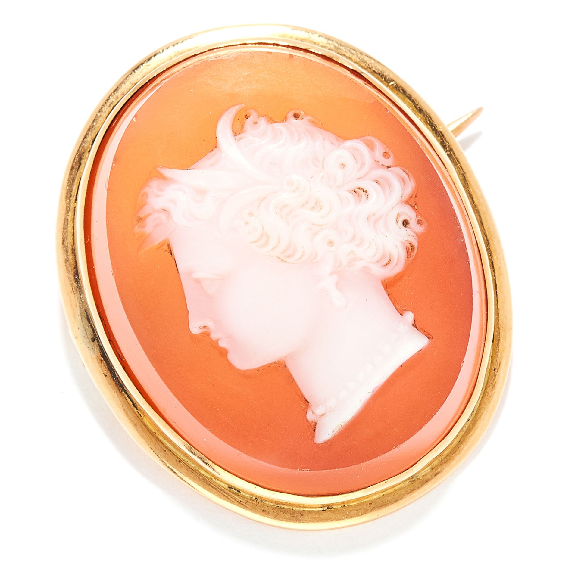 ANTIQUE CARVED CAMEO BROOCH in high carat yellow gold, set with a carved cameo of a lady,