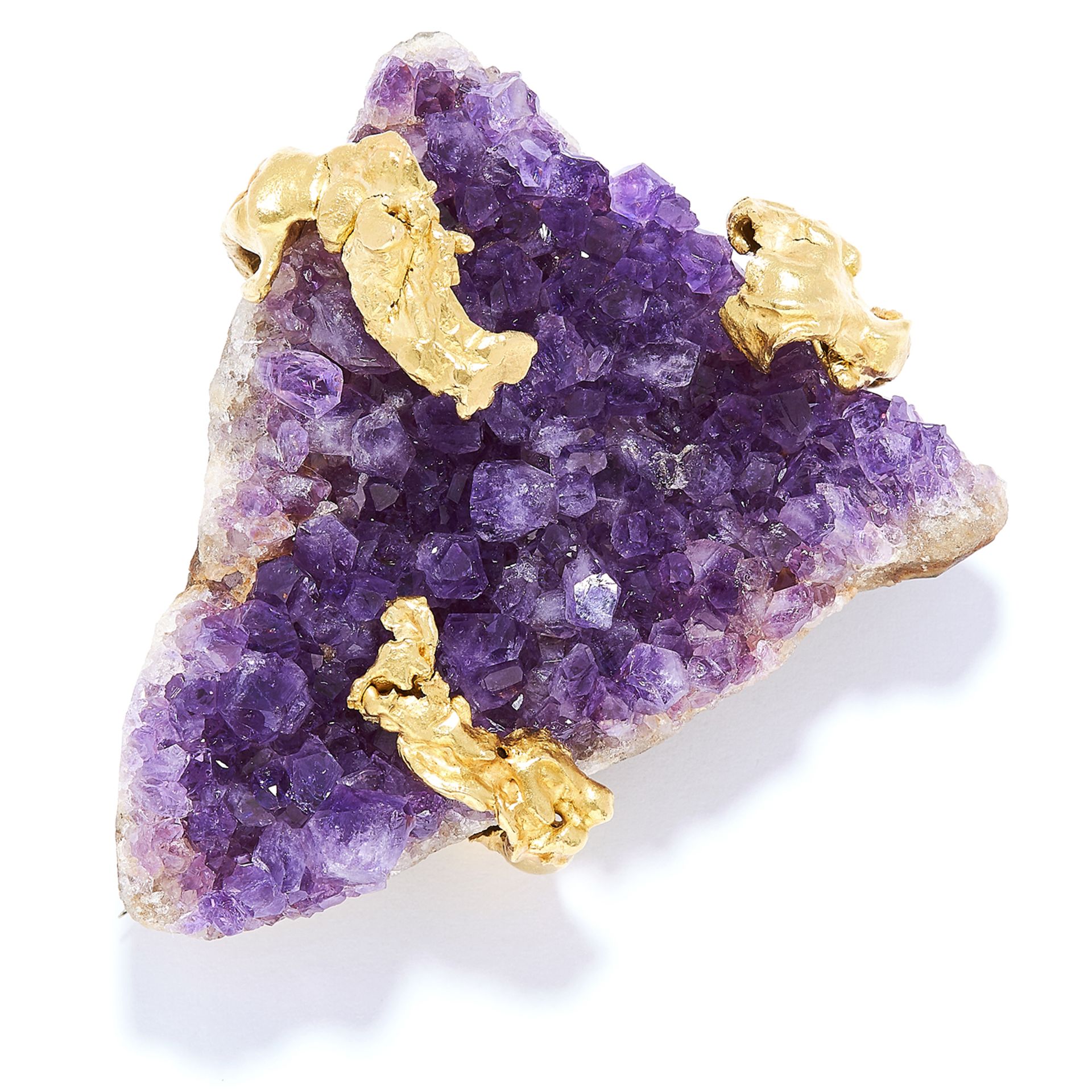 VINTAGE AMETHYST CRYSTAL BROOCH, GRIMA, 1964 in 18ct yellow gold, set with a rough triangular