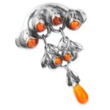 AMBER BROOCH, EVALD NIELSEN in sterling silver, set with cabochon amber and suspending an amber
