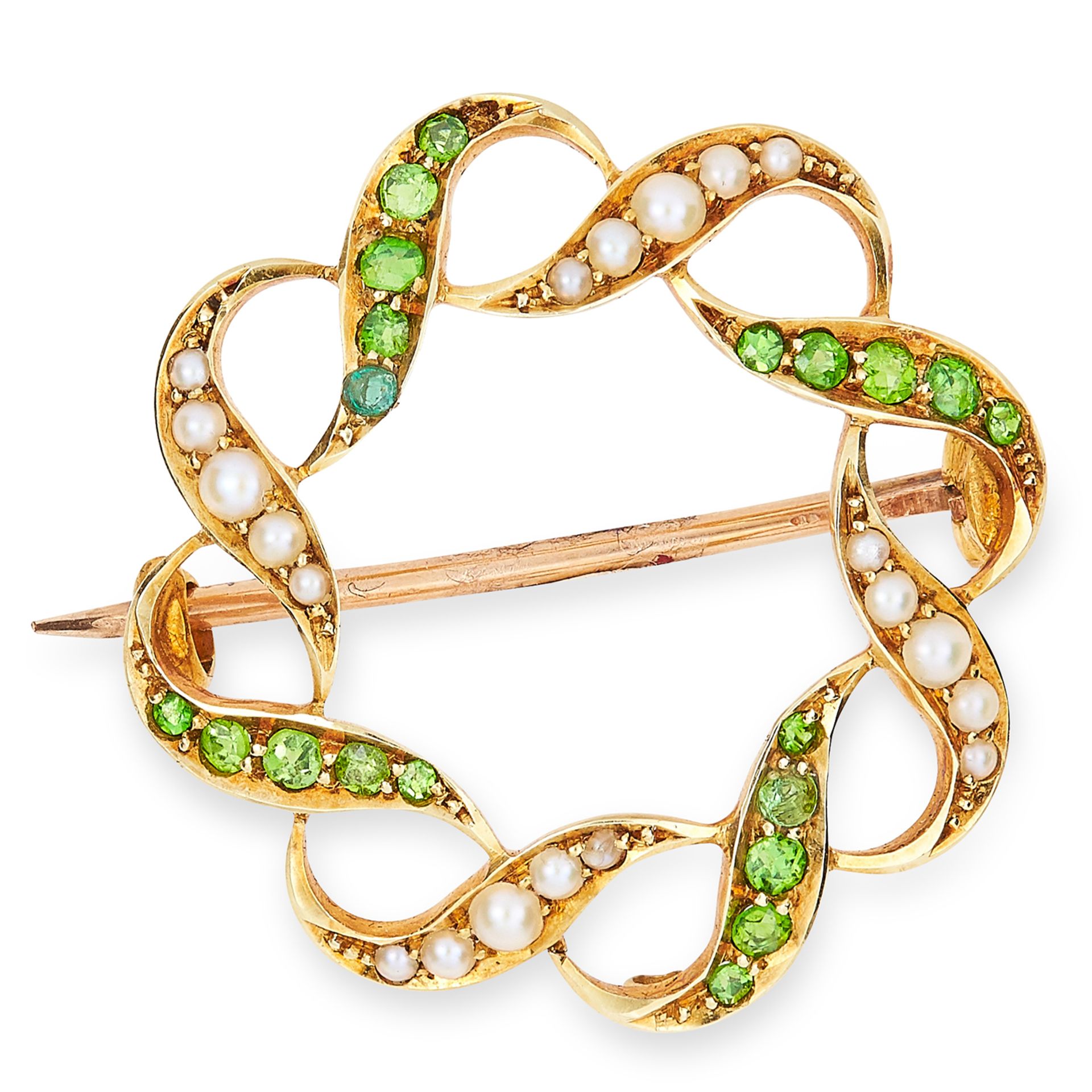 ANTIQUE PEARL AND PERIDOT BROOCH in 15ct yellow gold, the open framework is set with alternating