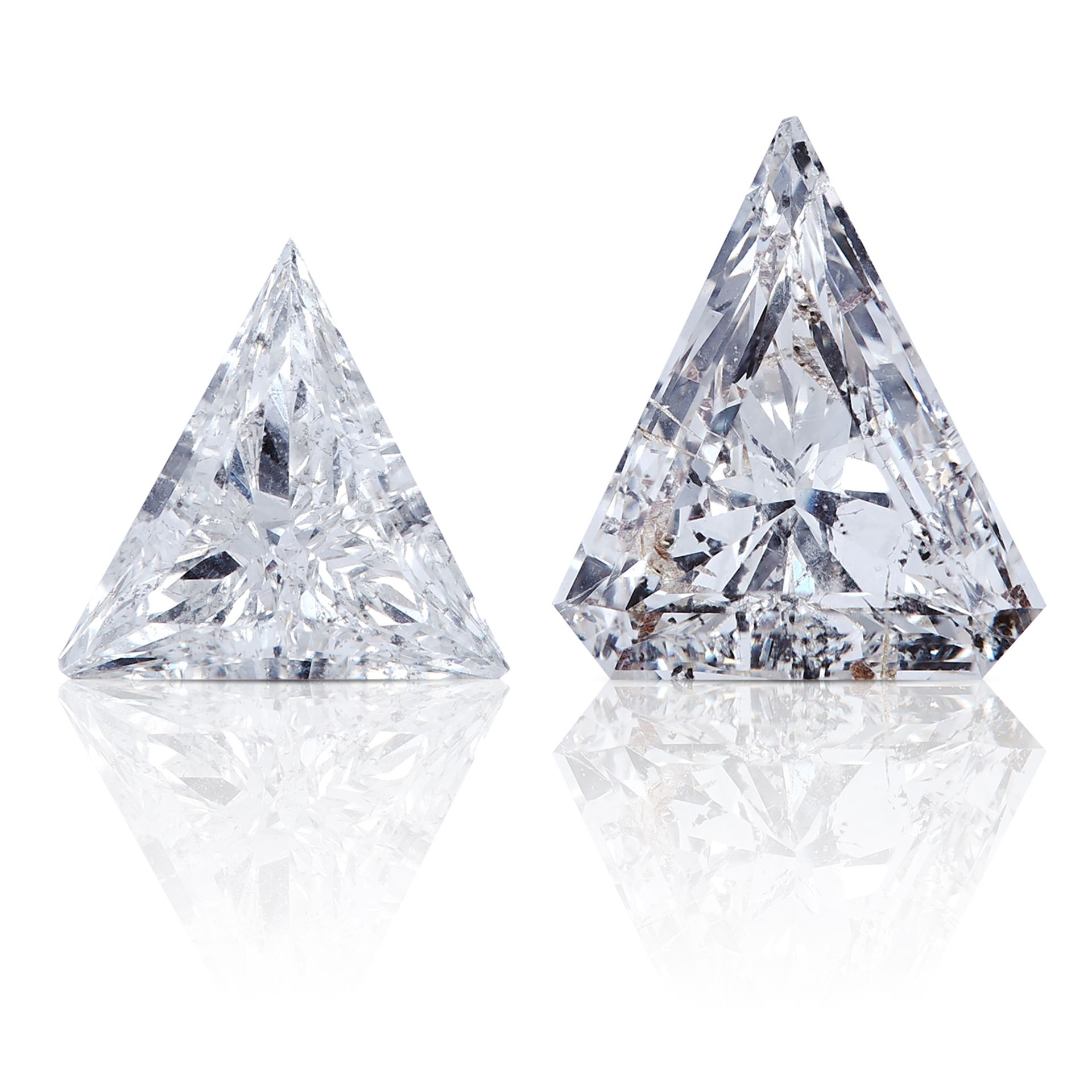 A FANCY STEP CUT DIAMOND AND A TRILLION CUT DIAMOND, TOTALLING 1.17cts, UNMOUNTED.