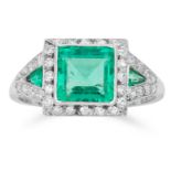 ANTIQUE COLOMBIAN EMERALD AND DIAMOND RING in Art Deco style set with a square cut emerald in a