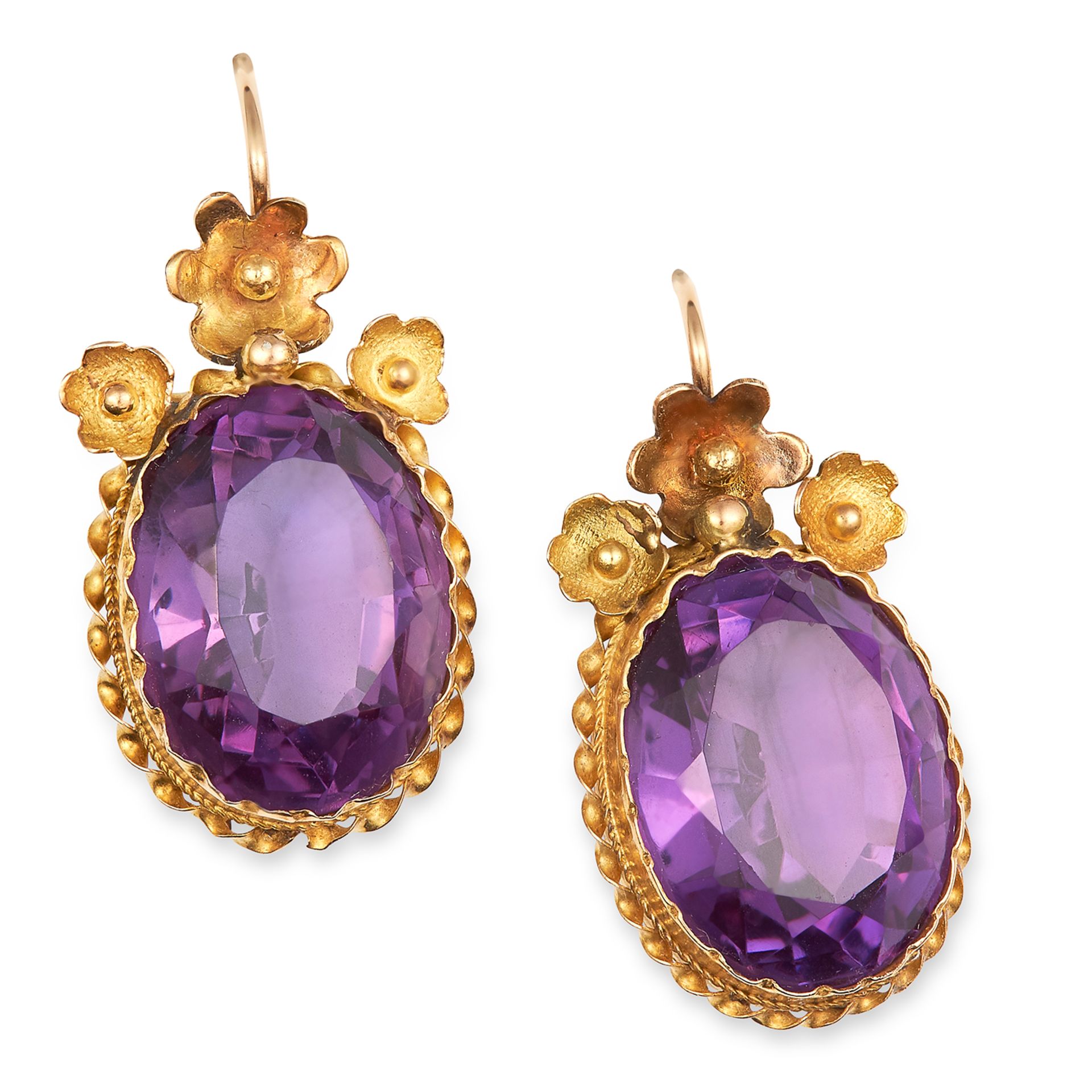 ANTIQUE AMETHYST EARRING AND NECKLACE SUITE the suite set with oval cut amethysts in a gold - Bild 2 aus 2