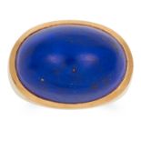 LAPIS LAZULI RING set with an oval lapis lazuli cabochon of 15.10 carats, size M / 6, 14.0g.