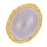 VINTAGE LAVENDAR HARDSTONE RING naturalistic mount set with oval cabochon hardstone, size M / 6,