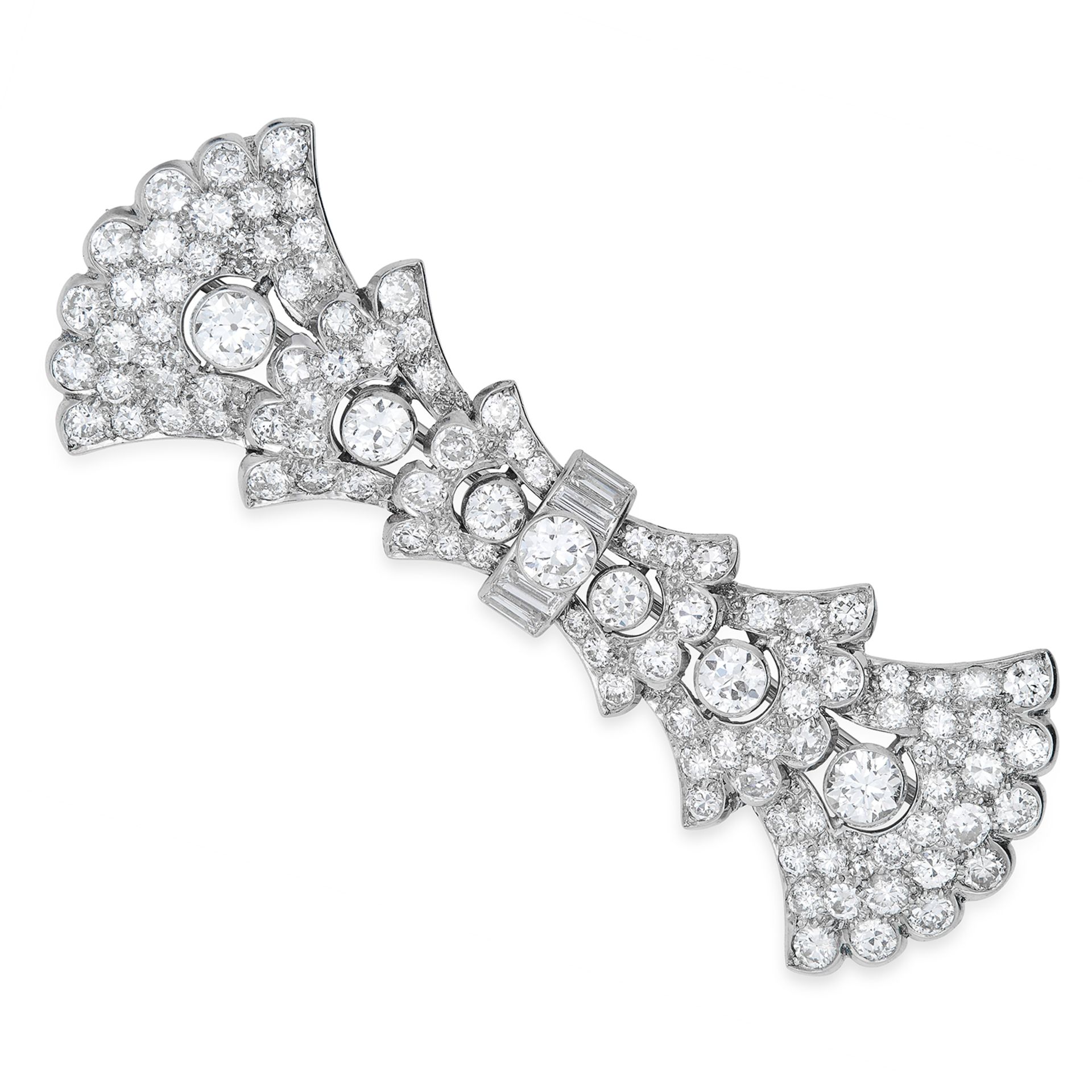 ANTIQUE ART DECO DIAMOND BROOCH, CARTIER set with round and baguette cut diamonds, signed Cartier,