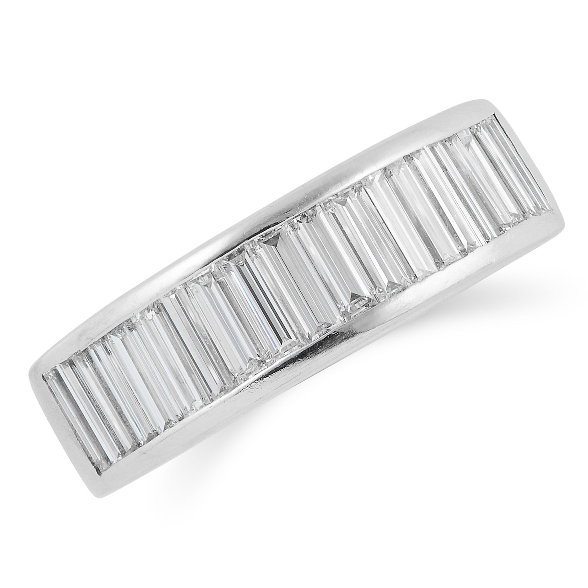 DIAMOND ETERNITY RING set with baguette cut diamonds, size: M / 6, 7.2g.