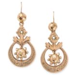 ANTIQUE ARTICULATED GOLD EARRINGS with an articulated star motif, 5cm, 4.2g.