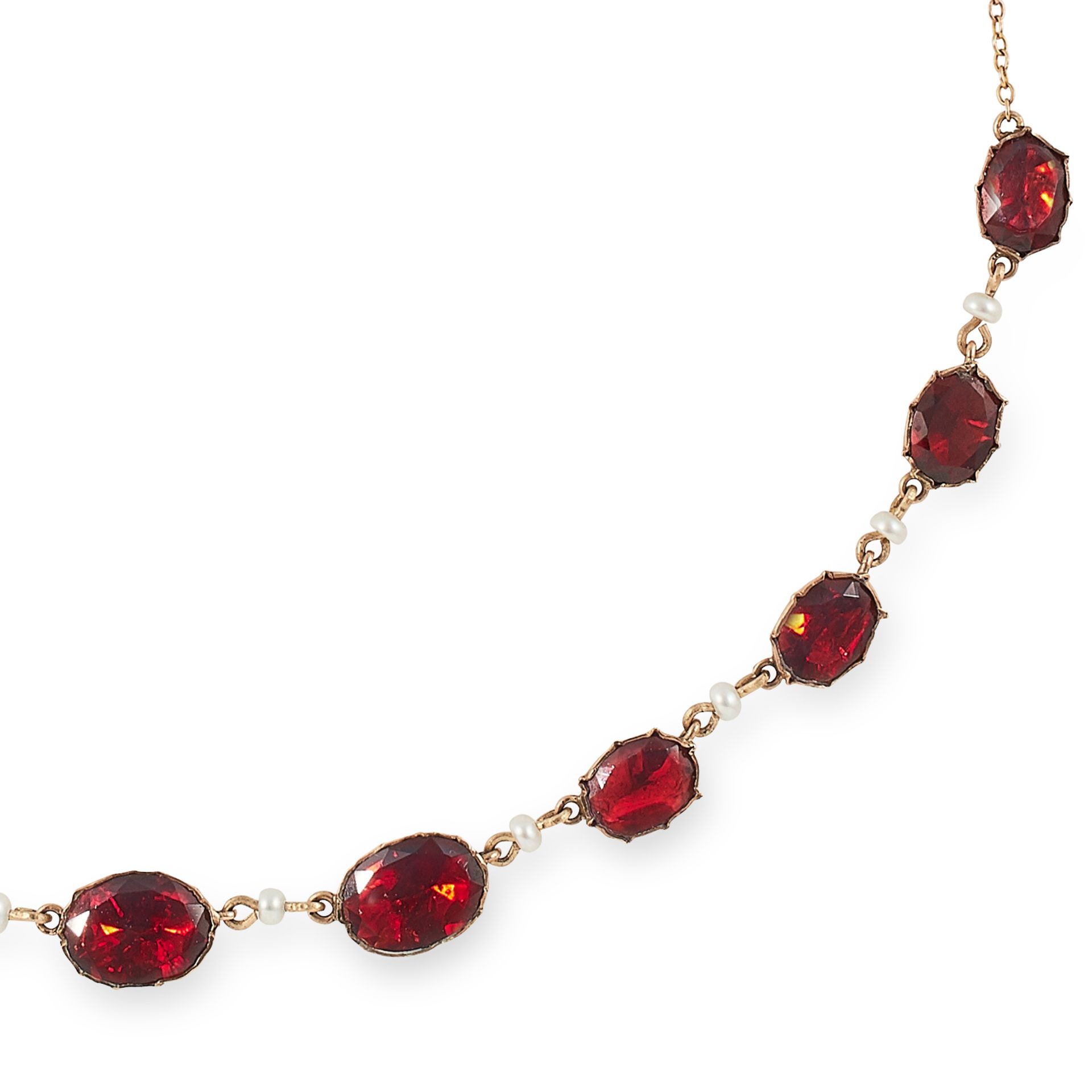 ANTIQUE GARNET AND SEED PEARL NECKLACE set with oval cut garnets and seed pearls, 43cm, 7g. - Bild 2 aus 2