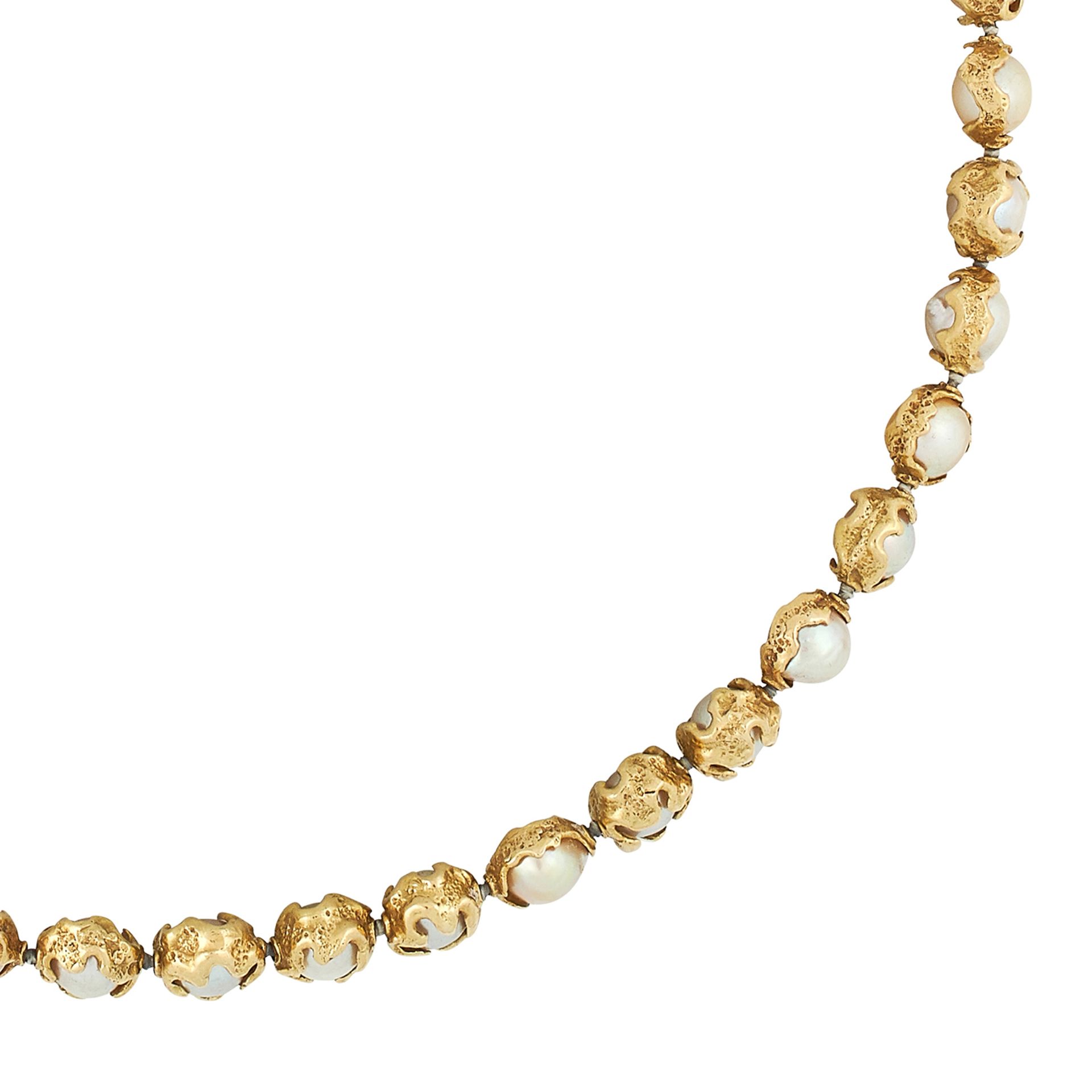 A CULTURED PEARL NECKLACE, CHARLES DE TEMPLE 1978 formed of a single row of pearls of 7.5-8.5mm in - Bild 2 aus 2