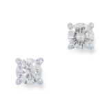 A PAIR OF DIAMOND STUD EARRINGS set with 0.55 carats of round cut diamonds, 0.4cm, 1.8g.