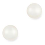 A PAIR OF PEARL STUD EARRINGS set with pearls, unmarked gold, 7mm , 2.1g.
