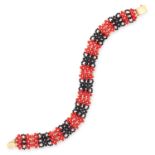 CORAL AND ONYX CHOKER NECKLACE comprising of alternating coral and onyx beads, 32cm, 28.4g.