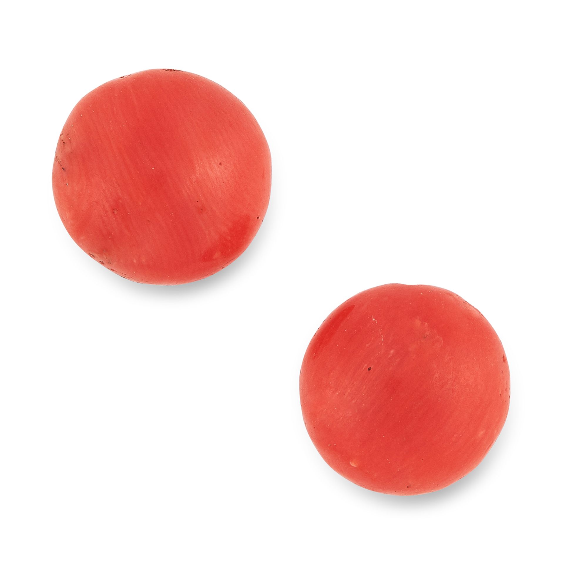 A PAIR OF CORAL BEAD STUD EARRINGS each set with a single piece of polished coral, 0.8cm, 1.6g.