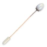 ANTIQUE NATURAL PEARL TIE PIN set with a natural pearl of 10.7mm, 6.6cm, 2.1g.