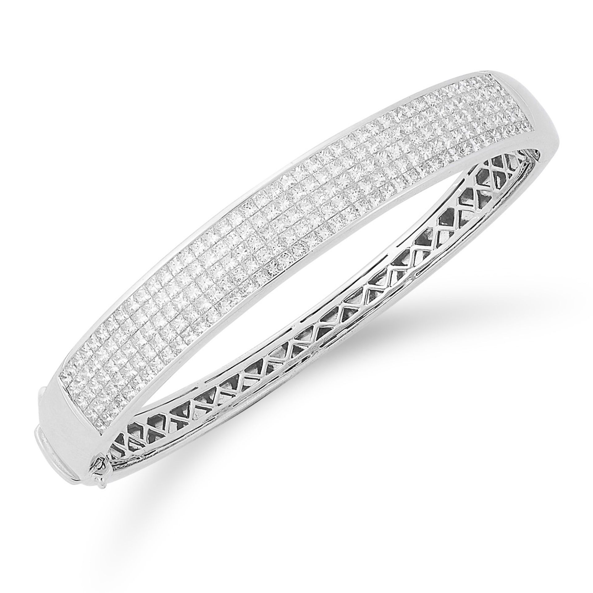 8.00 CARAT DIAMOND BANGLE set with princess cut diamonds totalling approximately 8.00 carats, 6cm