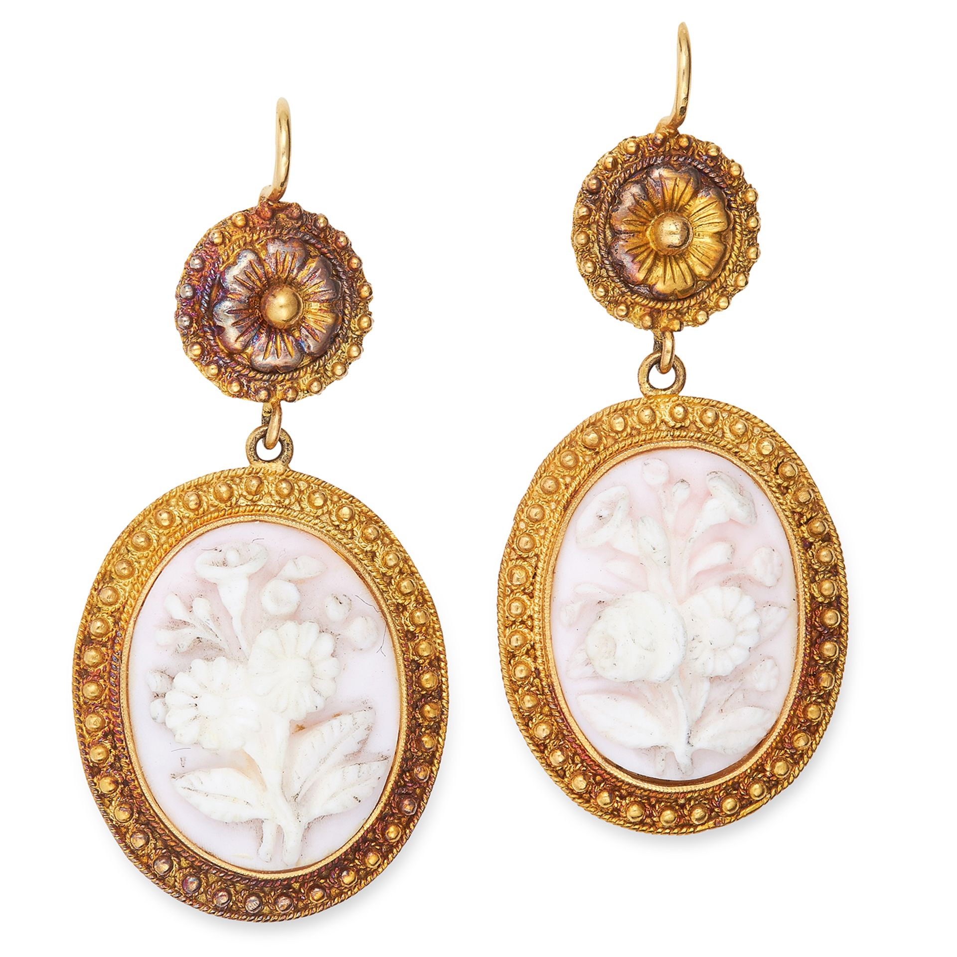 ANTIQUE CORAL CAMEO EARRING AND NECKLACE SUITE in Etruscan revival design, set with carved coral - Bild 3 aus 3