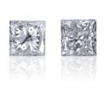 TWO SQUARE MODIFIED BRILLIANT CUT / PRINCESS CUT DIAMONDS, TOTALLING 1.09cts, UNMOUNTED.