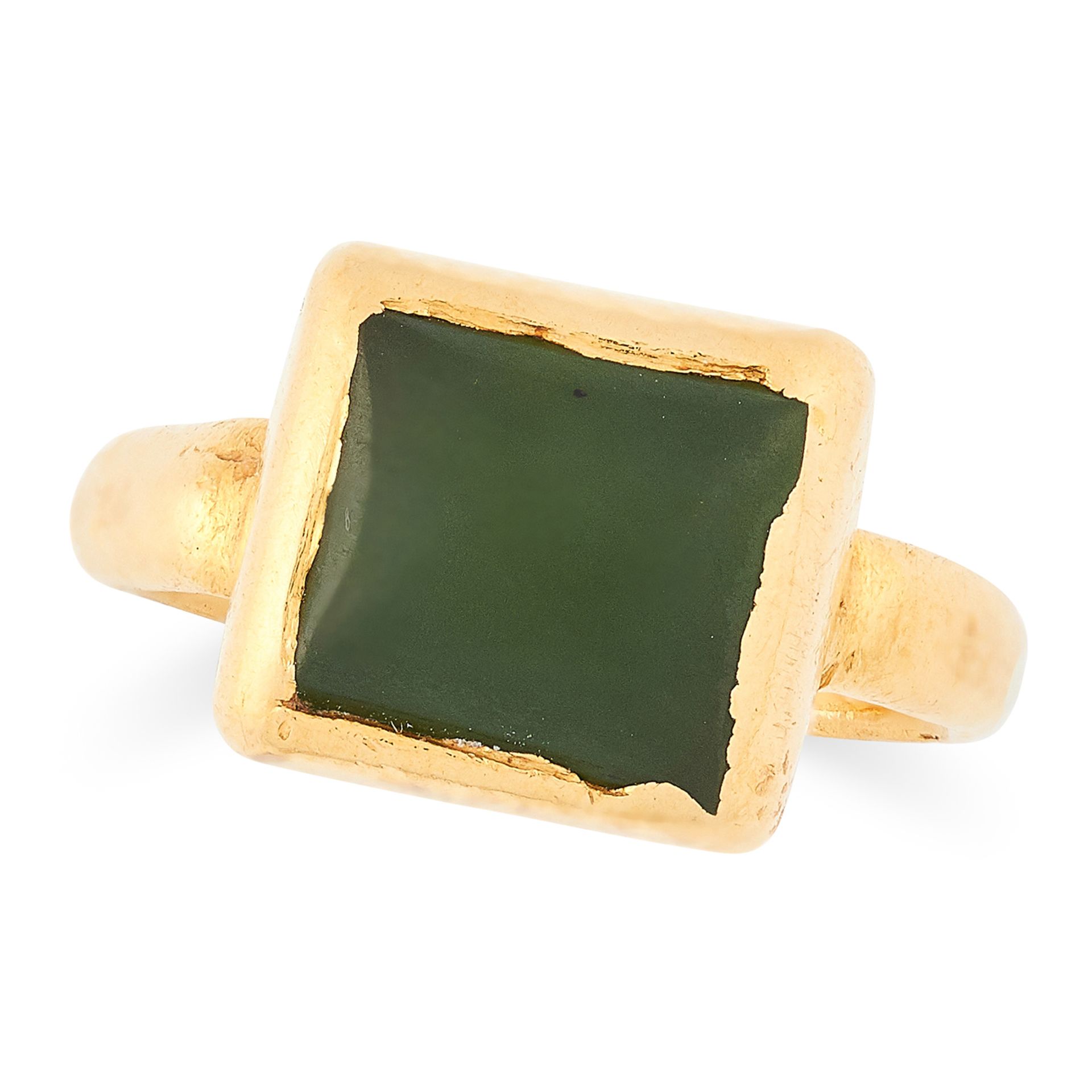 ANTIQUE 15TH OR LATER CENTURY GREEN GEMSTONE RING set with polished green gemstone, size H / 4, 6.