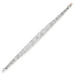 DIAMOND BRACELET in Art Deco style, set with round cut diamonds totalling approximately 1.50 carats,