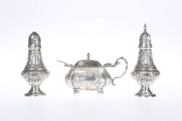 AN EDWARDIAN SILVER THREE PIECE CONDIMENT SET, WILLIAM HUTTON & SONS, BIRMINGHAM 1904,