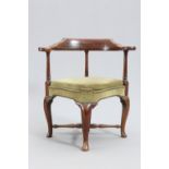 A MID 18TH CENTURY PROVINCIAL ELM CORNER CHAIR