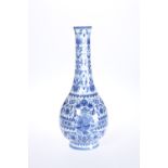 A CHINESE BLUE AND WHITE PORCELAIN VASE