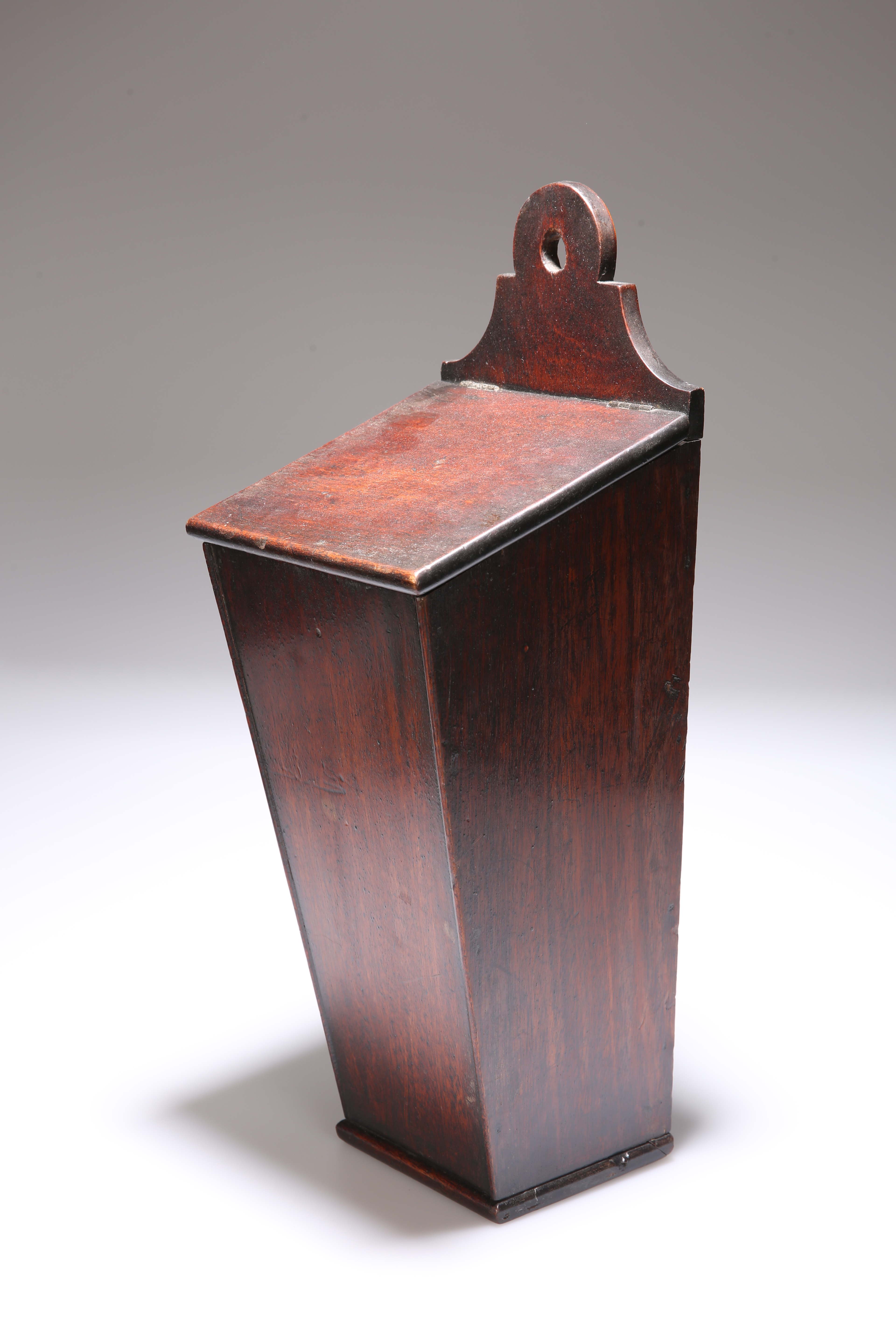 A GEORGE III MAHOGANY CANDLE BOX, c.1800