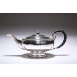 A GEORGE V SILVER TEAPOT, WALKER AND HALL, SHEFFIELD, 1918