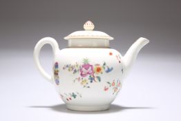 A WORCESTER PORCELAIN TEAPOT AND COVER, 1765